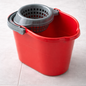 Cubo de fregona con escurridor